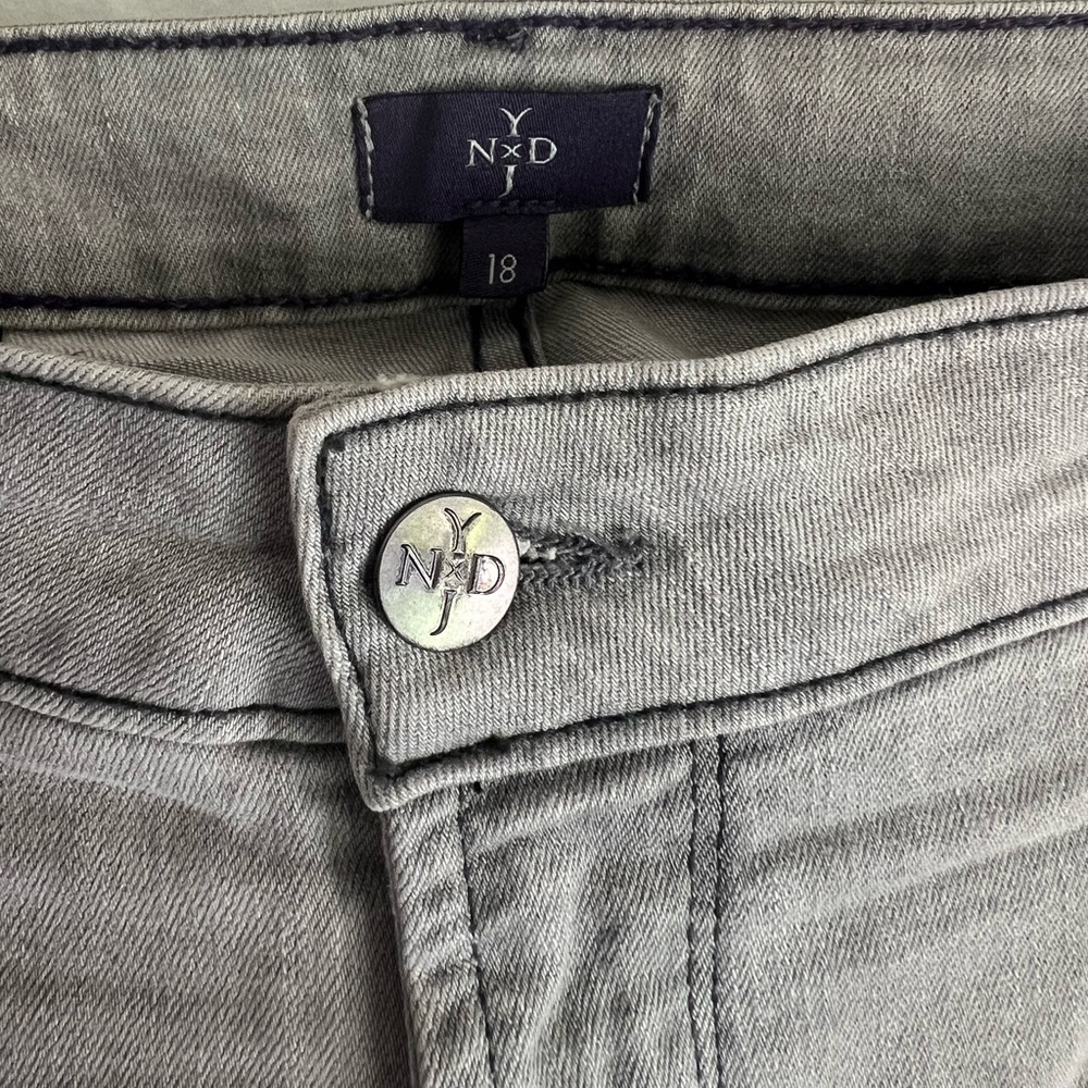 NYDJ Billie Mini Bootcut Jeans Gray Size 18